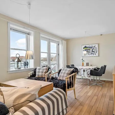 4107-borre-klintholm-havneby-7